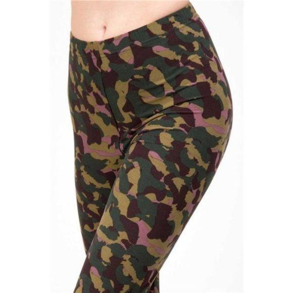 (Plus) Curvy Camo Peachksin Leggings - Picture 3 of 4